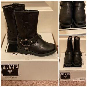 Frye Harness pull-on